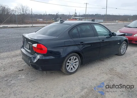 2007 BMW 328Xi z USA, uszkodzony, nr VIN WBAVC93517KZ70606